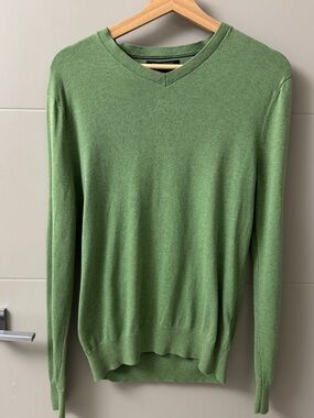 Banana Republic Men’s Small Green V-Neck Sweater